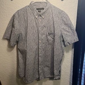 XL French Connection floral print short sleeve button down shirt
